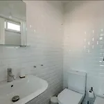 Apartman 2 Bedroom With Great Transport Links To The Heart Of *