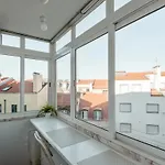 2 Bedroom With Great Transport Links To The Heart Of Apartman *