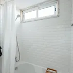 2 Bedroom With Great Transport Links To The Heart Of * Lisboa