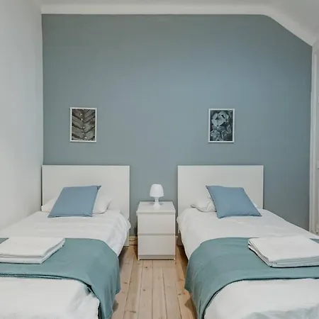 Lejlighed 2 Bedroom With Great Transport Links To The Heart Of Lisboa