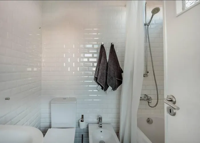 Apartamento 2 Bedroom With Great Transport Links To The Heart Of Lisboa