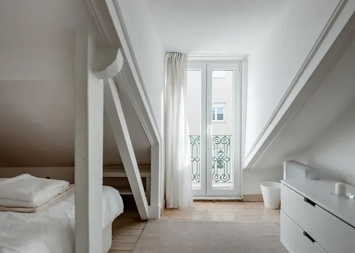 2 Bedroom With Great Transport Links To The Heart Of